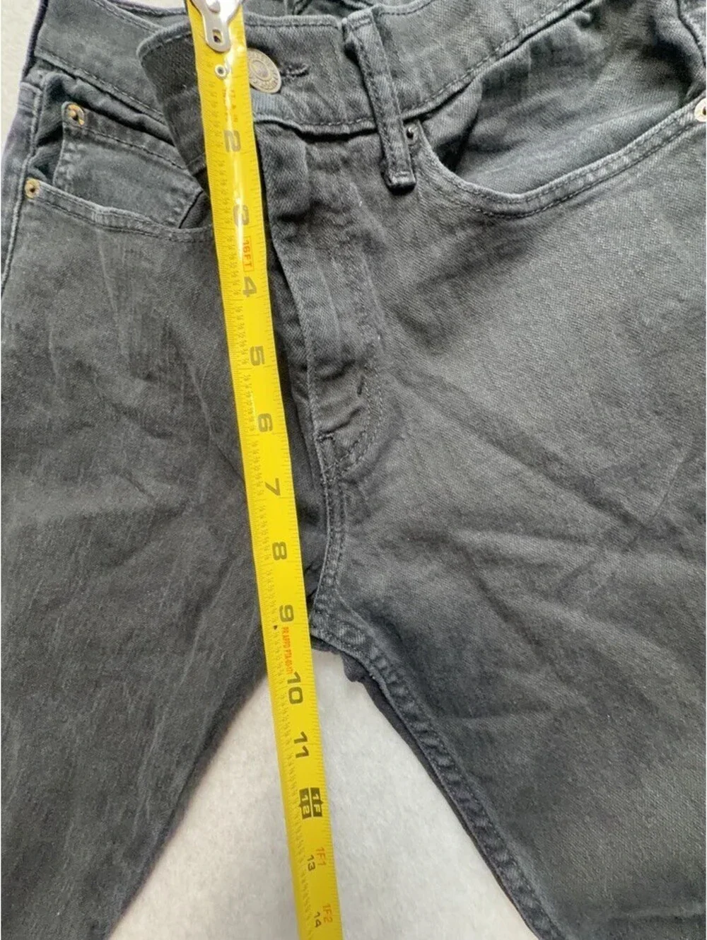 Levis experience modern